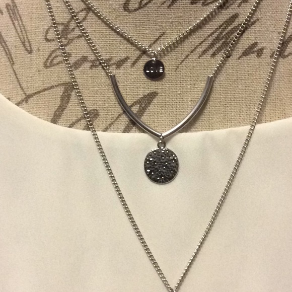 🔵 Three Layer Charm Necklace 🔵 - Picture 7 of 8